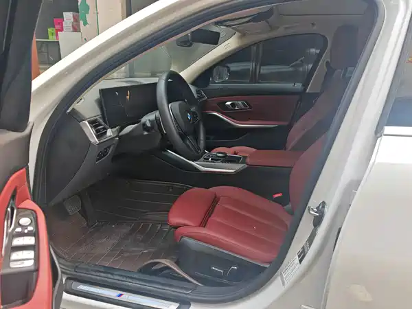 BMW 3 Series 2024