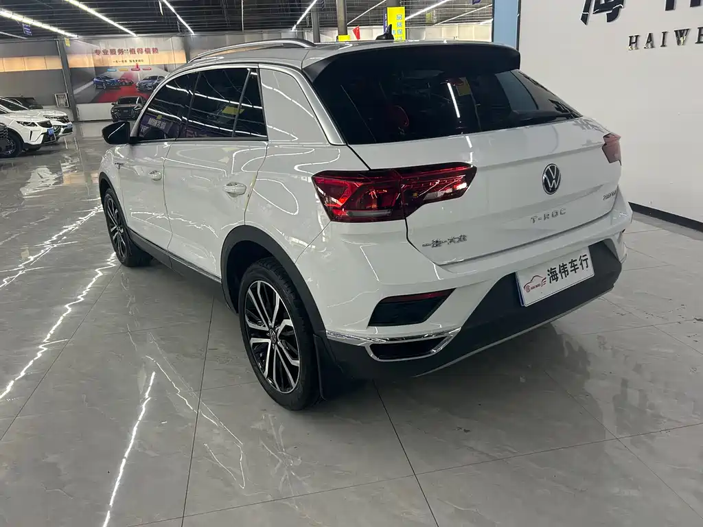 Volkswagen T-Roc 2023