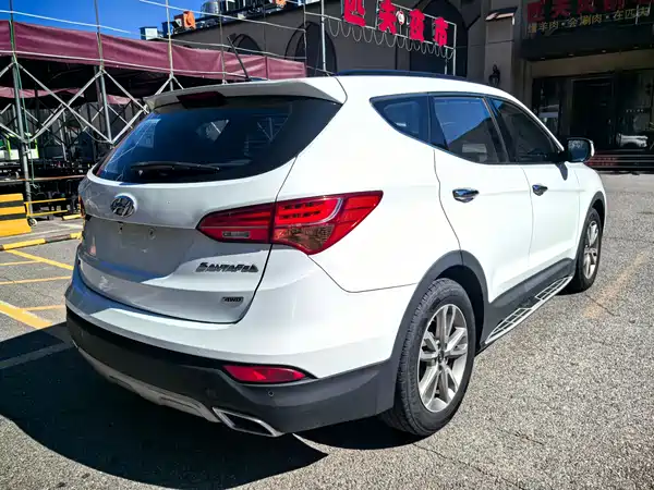 Hyundai Santa Fe 2015