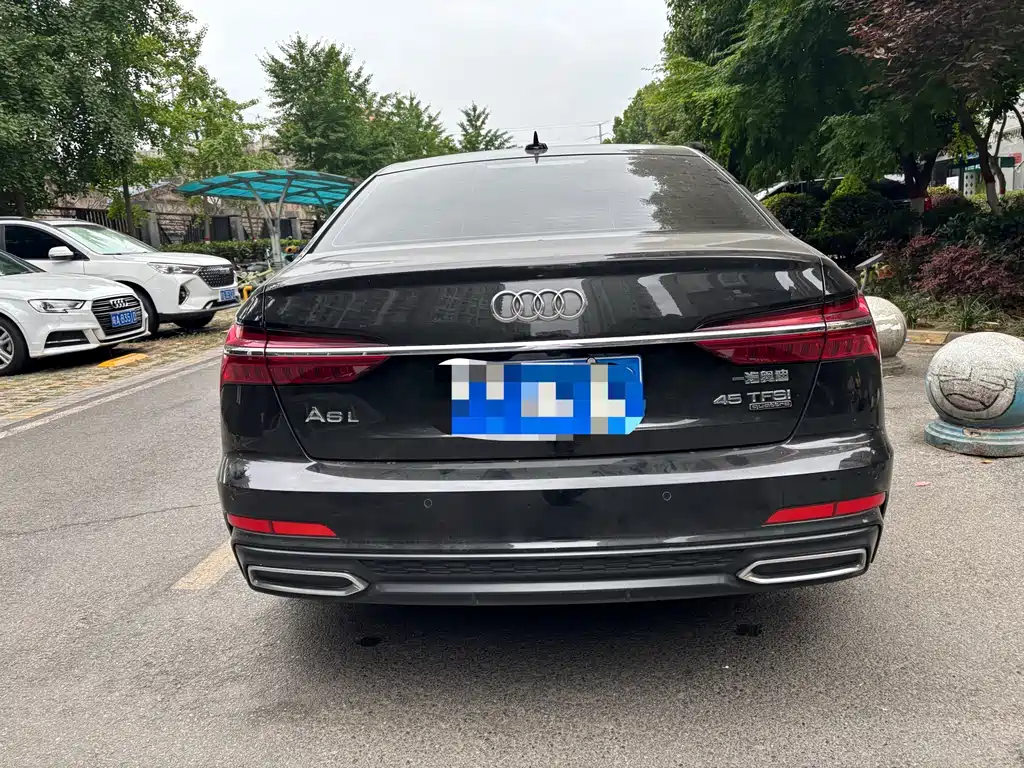 Audi A6L 2022