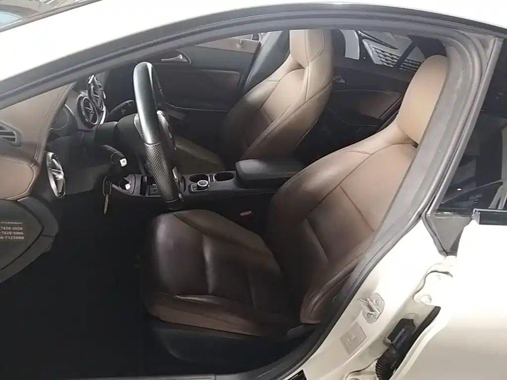Mercedes-Benz CLA 2015 — фото 15
