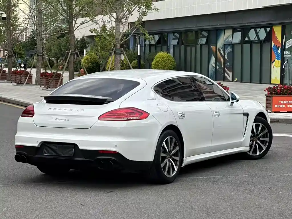 Porsche Panamera 2015 — фото 6