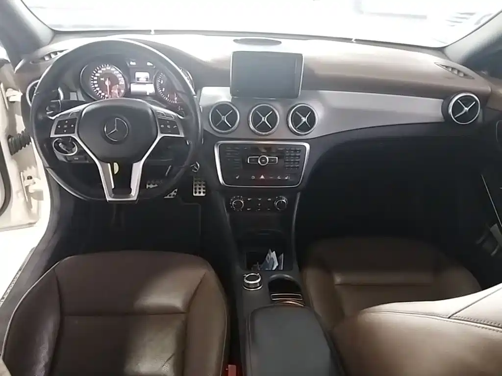 Mercedes-Benz CLA 2015 — фото 10