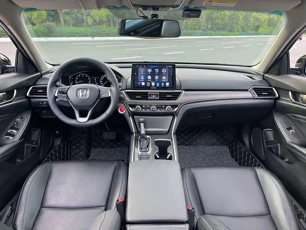 Honda Accord 2019 — фото 7