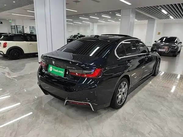 BMW i3 2024