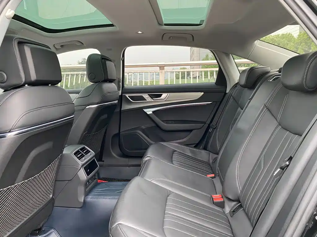 Audi A6L 2022