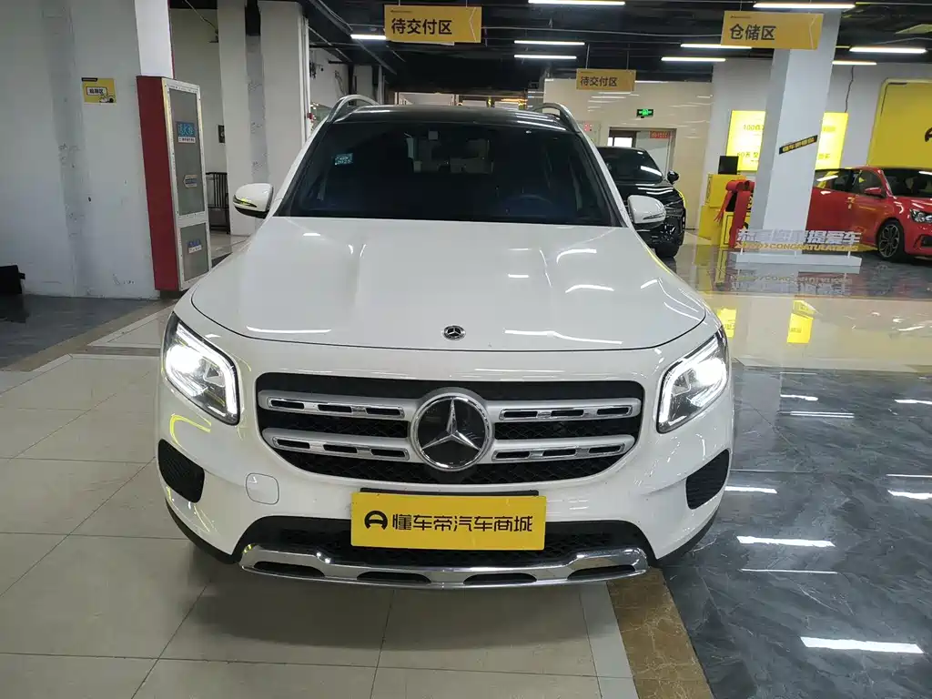 Mercedes-Benz GLB 2023