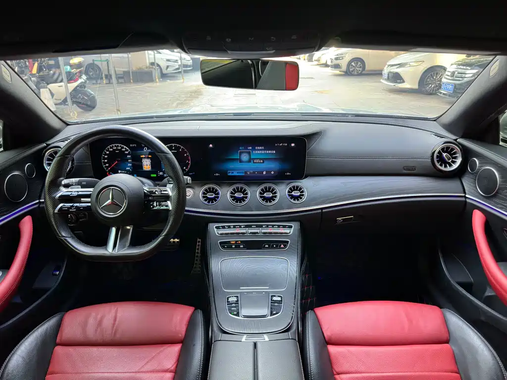 Mercedes-Benz E-Class 2021 — фото 15