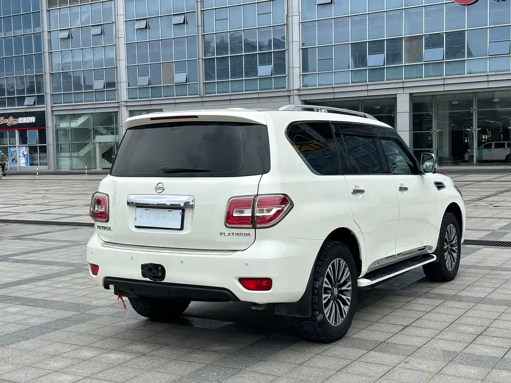 Nissan Patrol 2019 — фото 20