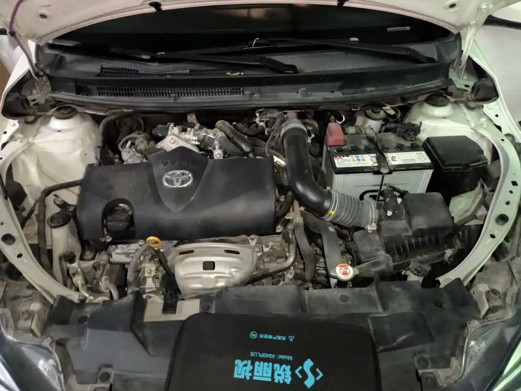 Toyota Yaris L 2022 — фото 16