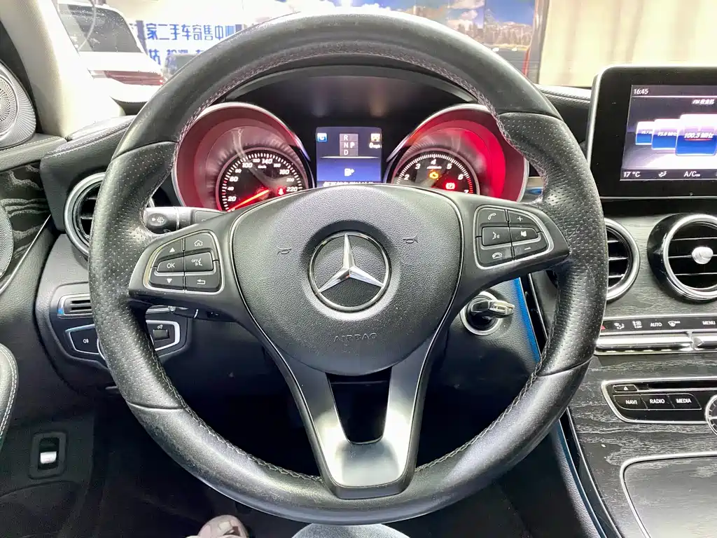 Mercedes-Benz C-Class 2017 — фото 10