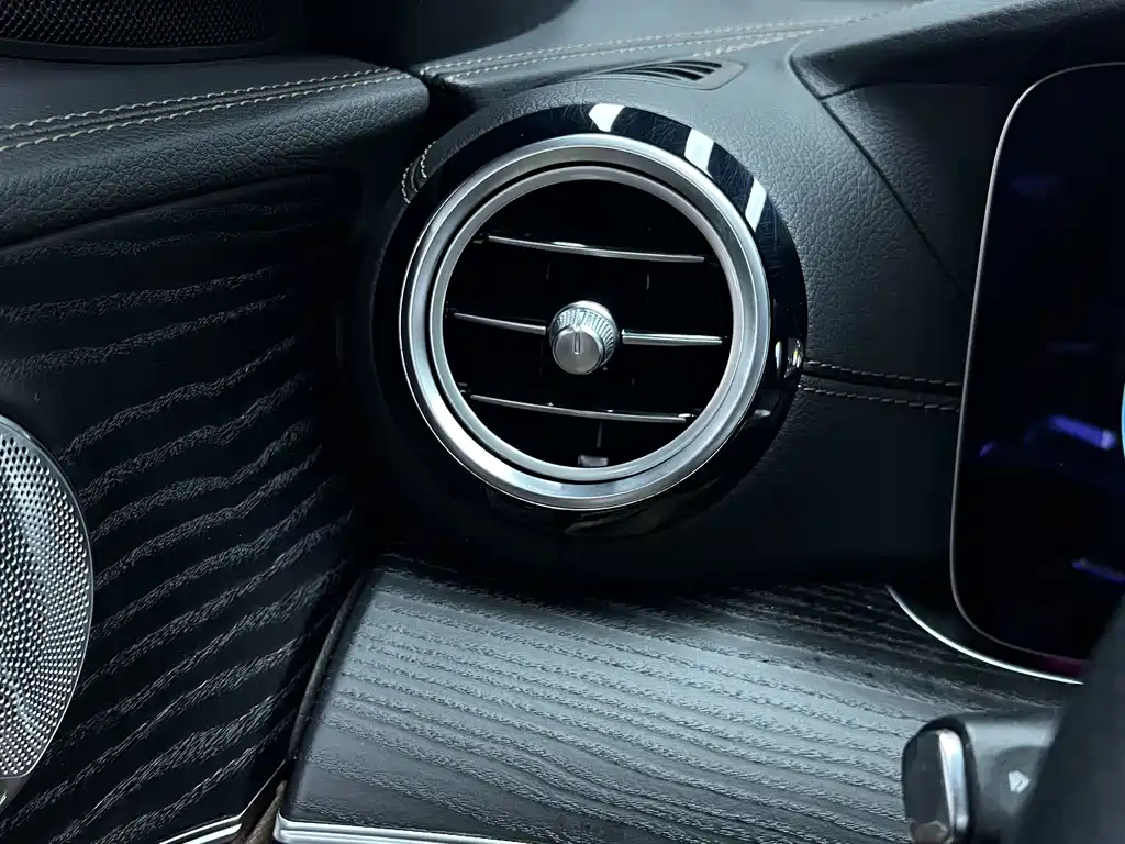 Mercedes-Benz E-Class 2021 — фото 33