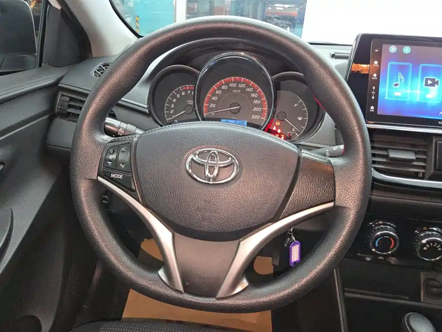 Toyota Vios 2023 — фото 15