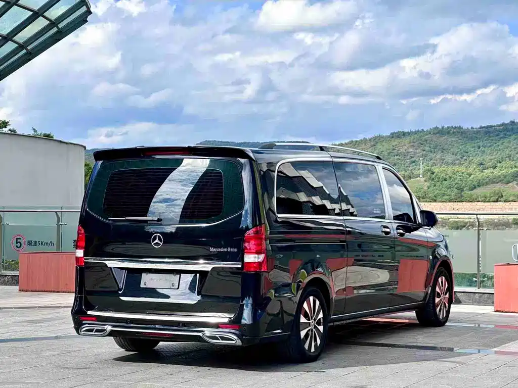 Mercedes-Benz Vito 2023 — фото 6