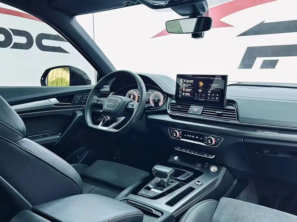 Audi Q5L Sportback 2022 — фото 20