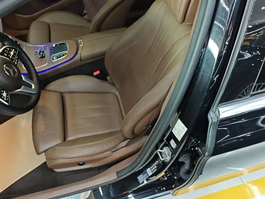 Mercedes-Benz E-Class 2020 — фото 15