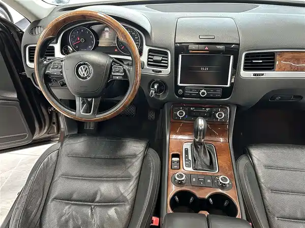 Volkswagen Touareg 2015