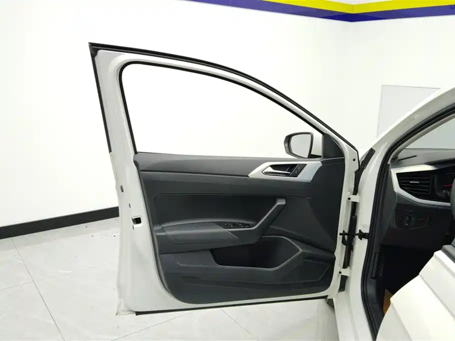 Volkswagen Polo 2021 — фото 7