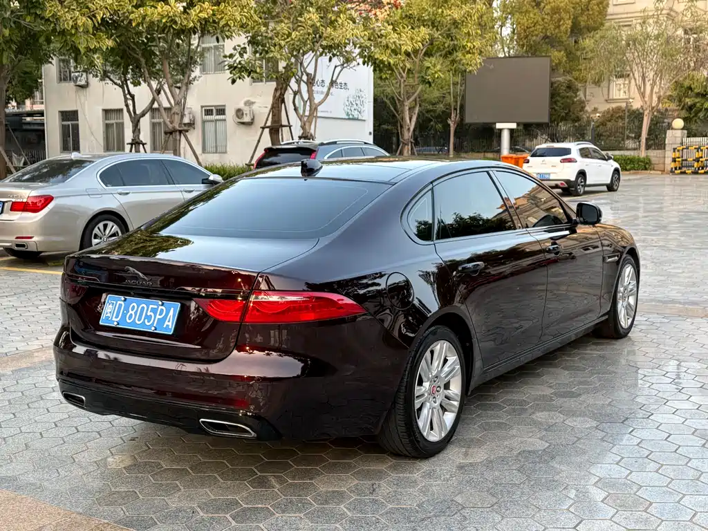 Jaguar XFL 2018 — фото 6