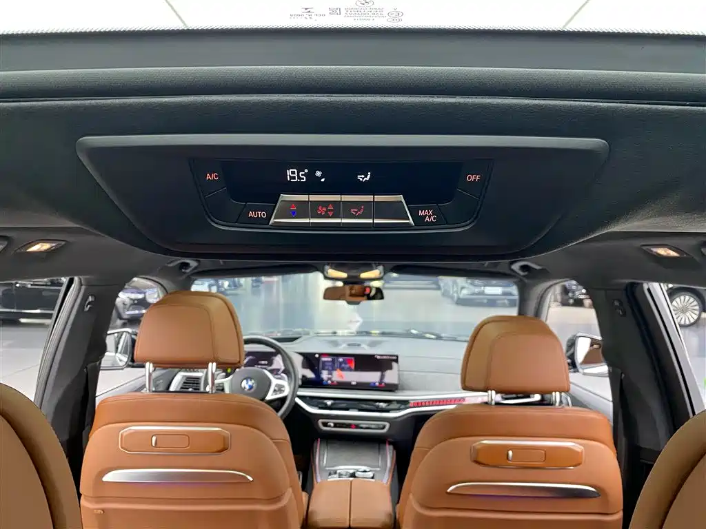 BMW X7 2023 — фото 26