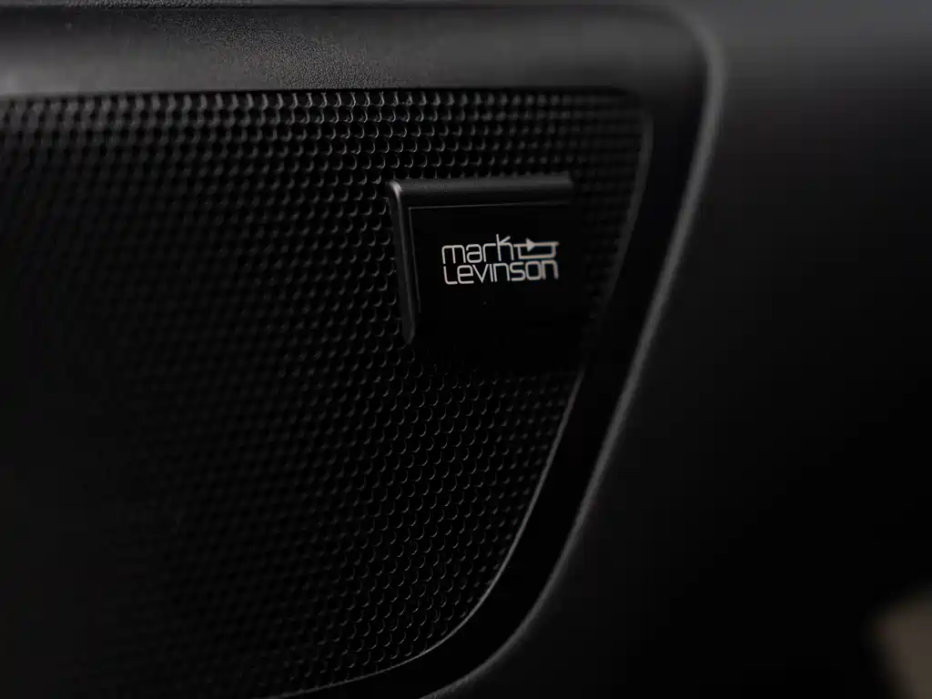 Lexus LM 2020 — фото 13