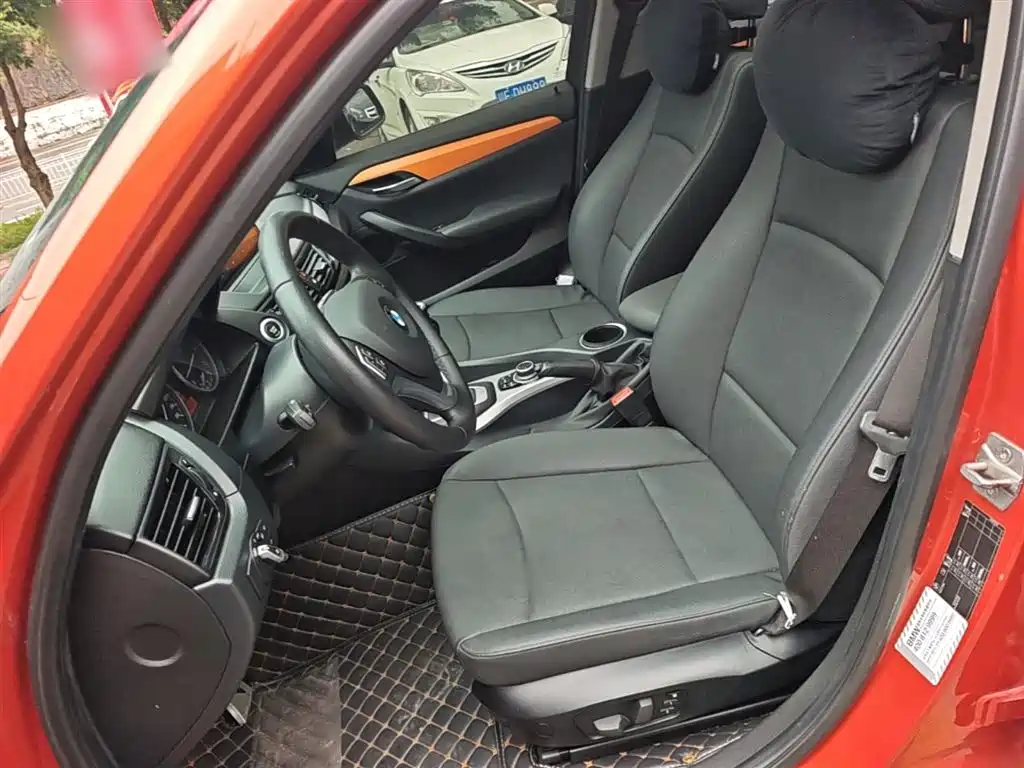 BMW X1 2015 — фото 15