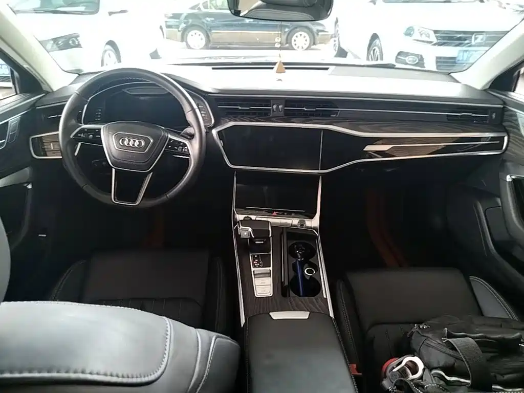 Audi A6L 2023 — фото 10