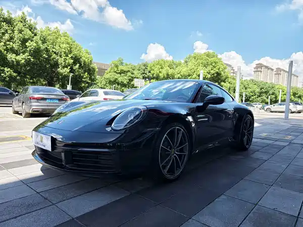 Porsche 911 2024