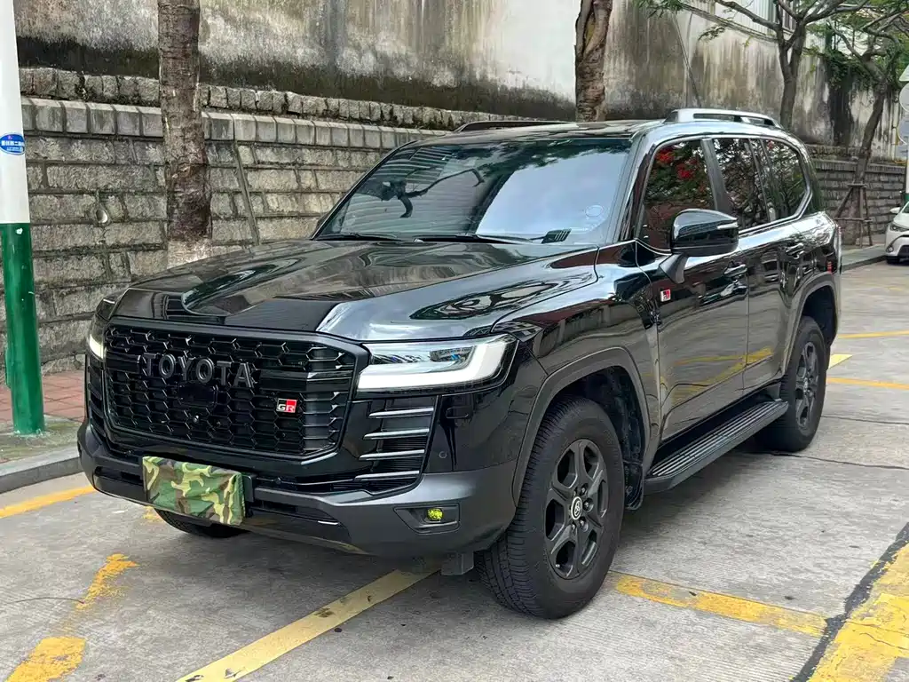 Toyota Land Cruiser 2025 — фото 1
