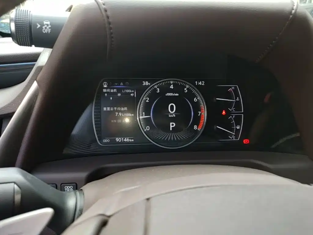Lexus ES 2020 — фото 12