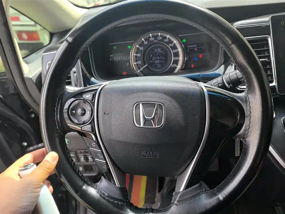 Honda Elysion 2018 — фото 15