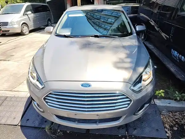 Ford Escort 2016