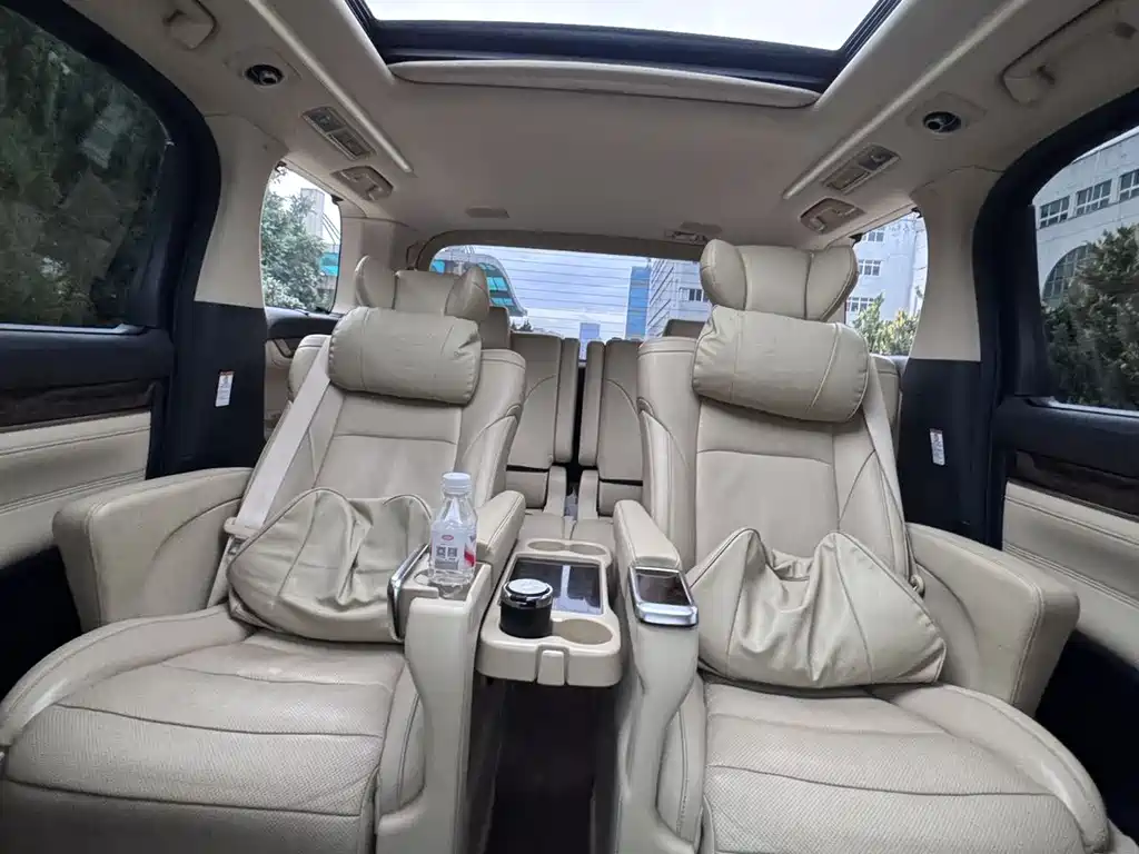 Toyota Alphard 2019 — фото 13