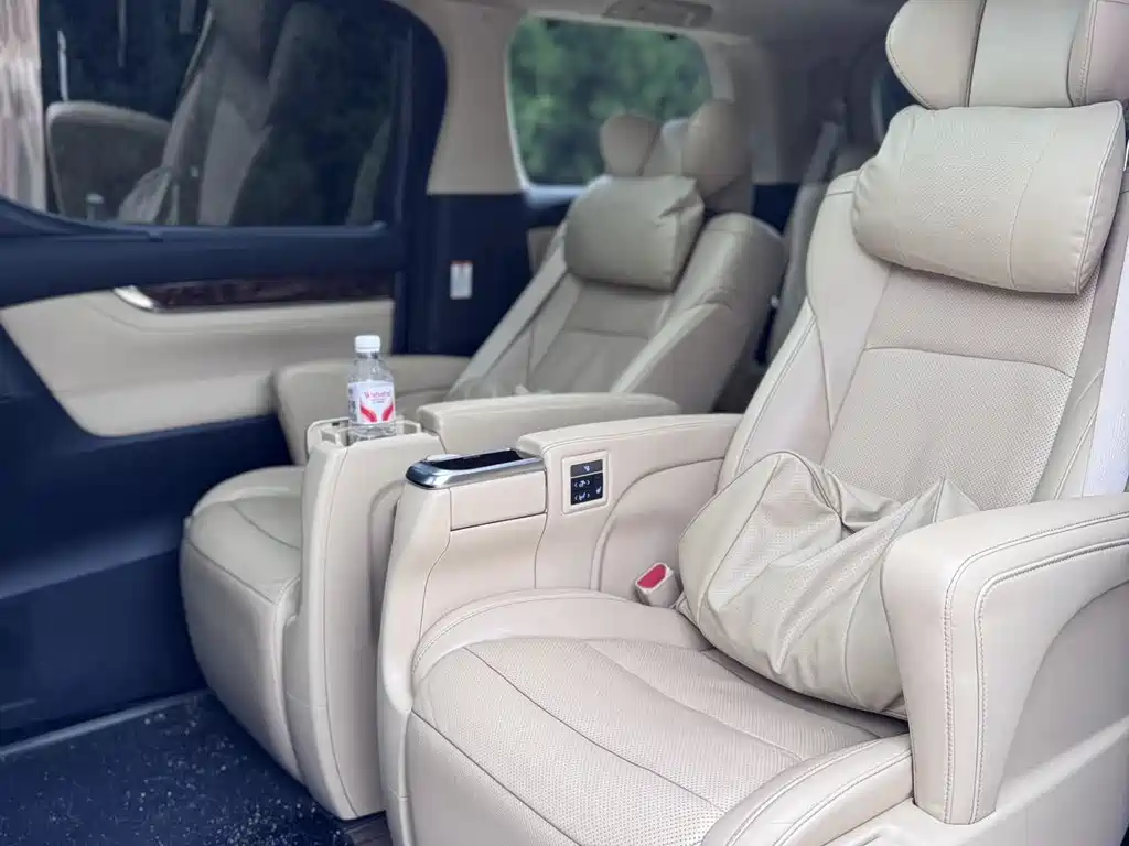 Toyota Alphard 2019 — фото 8
