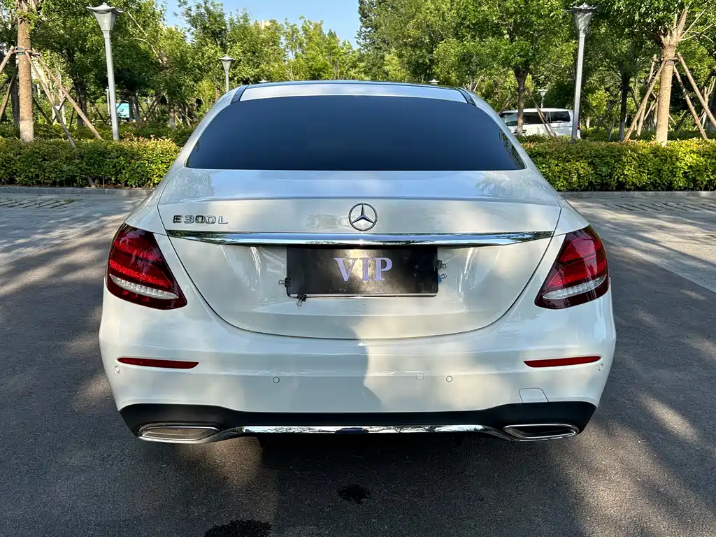 Mercedes-Benz E-Class 2019 — фото 11
