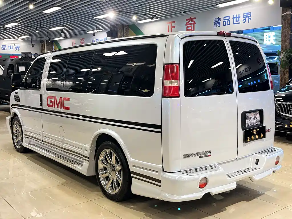 GMC Savana 2018 — фото 4