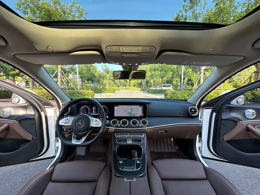Mercedes-Benz E-Class 2019 — фото 13