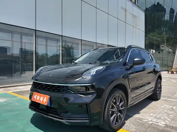 Lynk & Co 01 2022