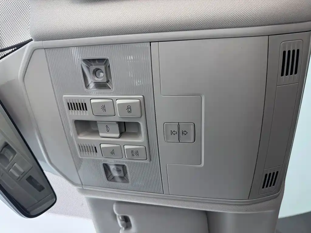 Volkswagen Sagitar 2022