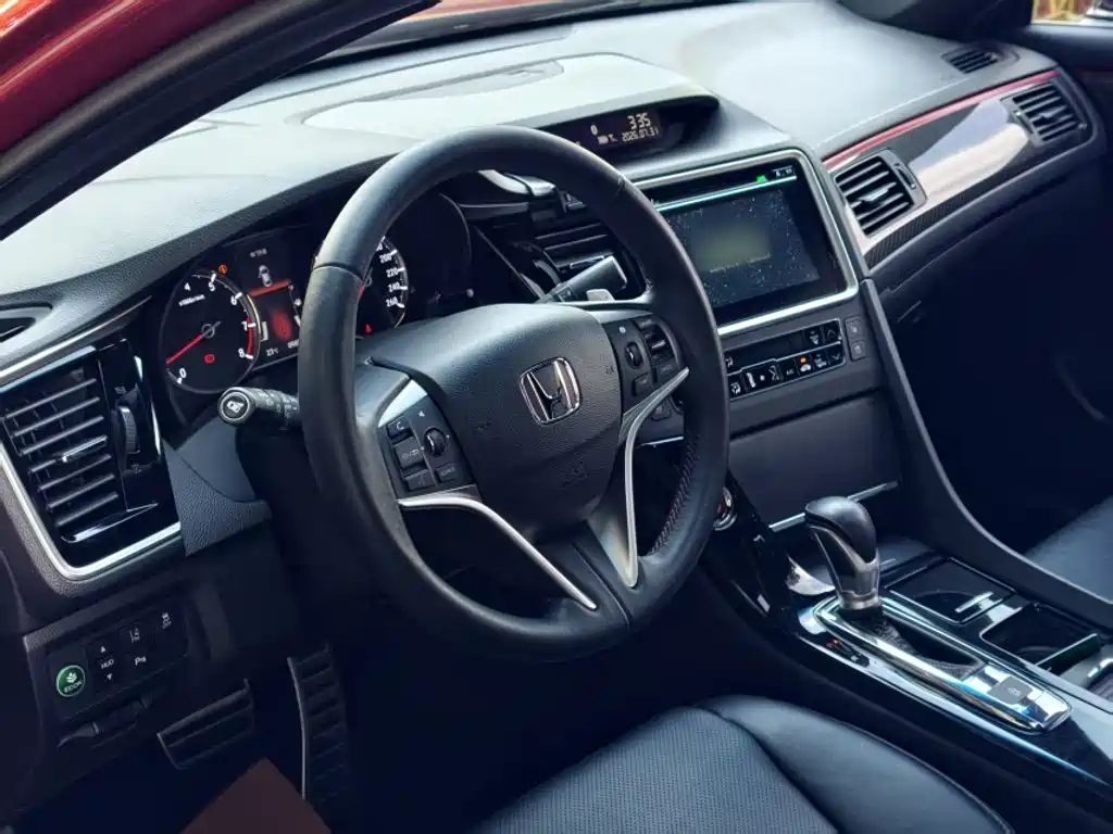 Honda Spirior 2015 — фото 12