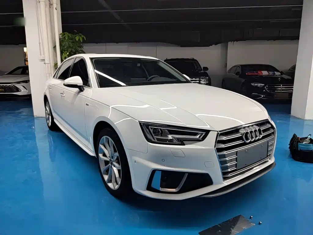 Audi A4L 2019