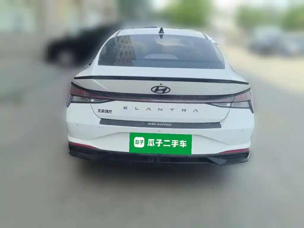 Hyundai Elantra 2022