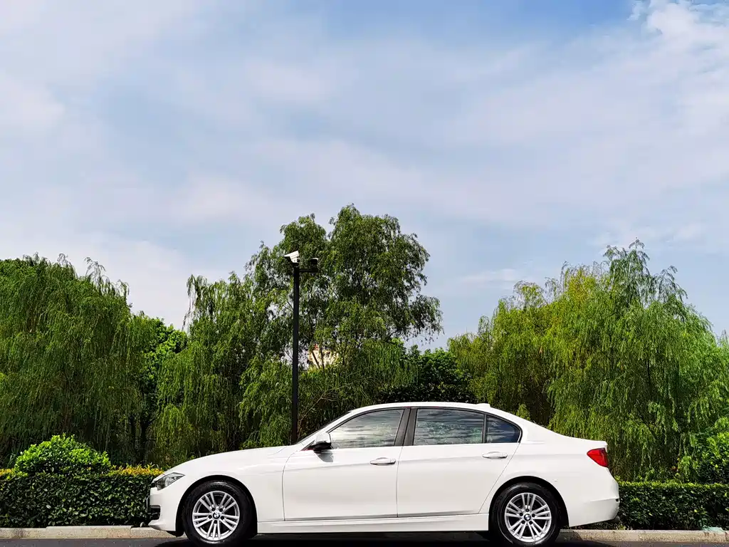 BMW 3 Series 2015