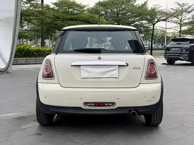 MINI MINI 2011