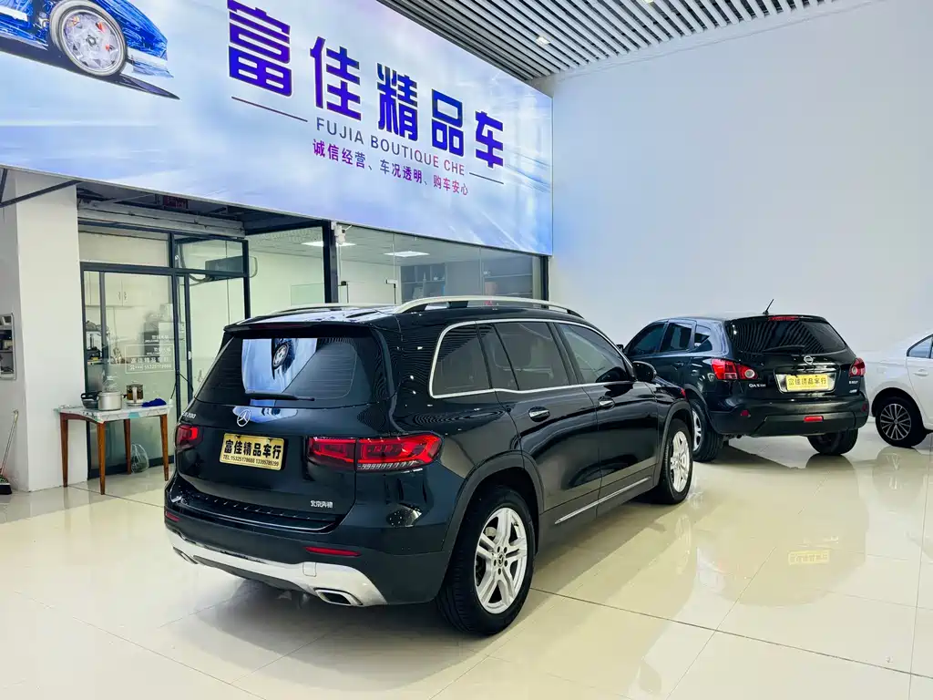 Mercedes-Benz GLB 2021