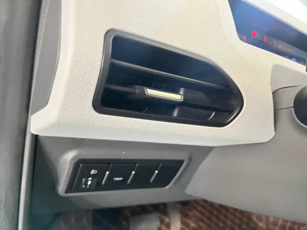 Geely Galaxy Panda 2023 — фото 17