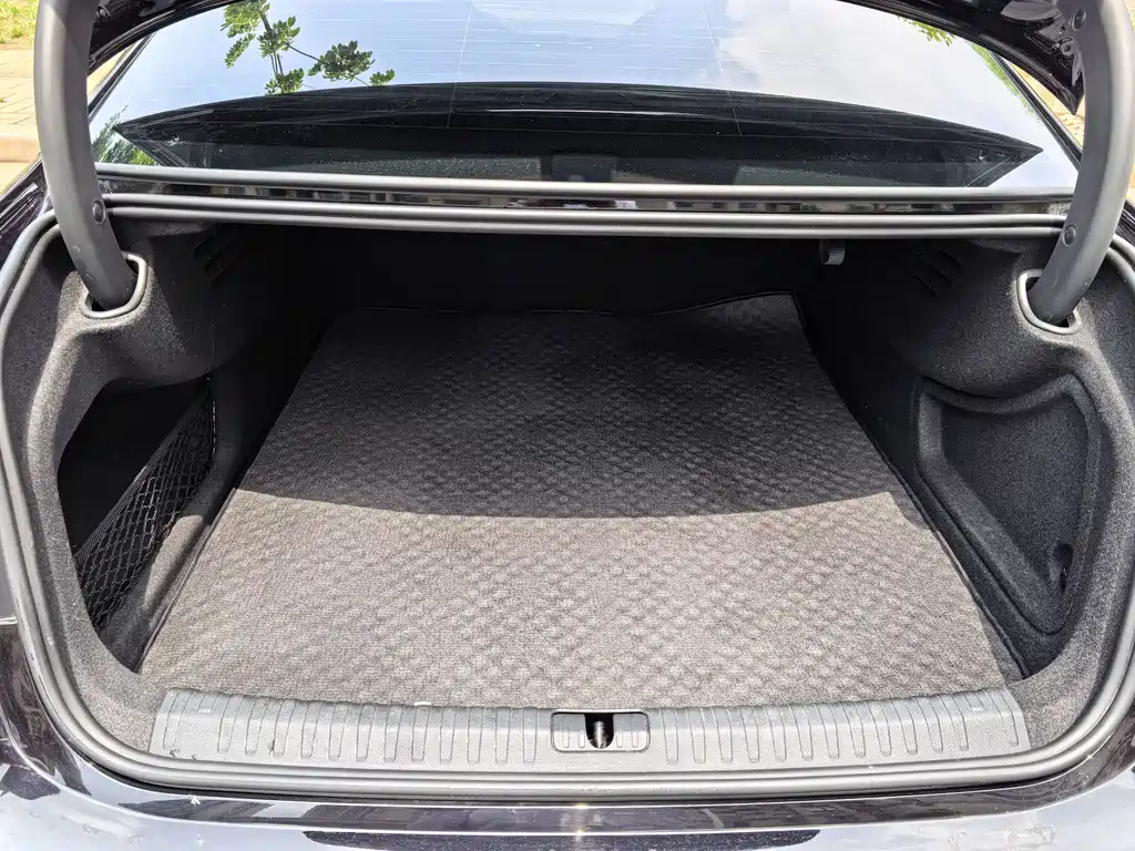 Audi A7L 2023 — фото 11