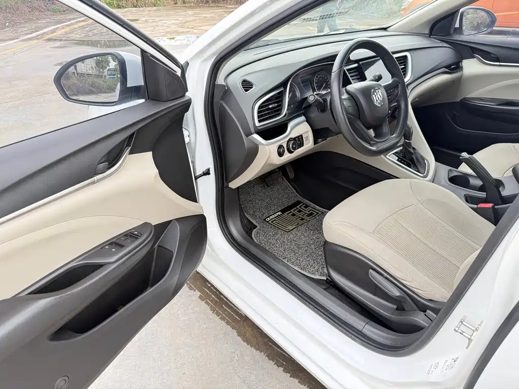 Buick Excelle 2015 — фото 8