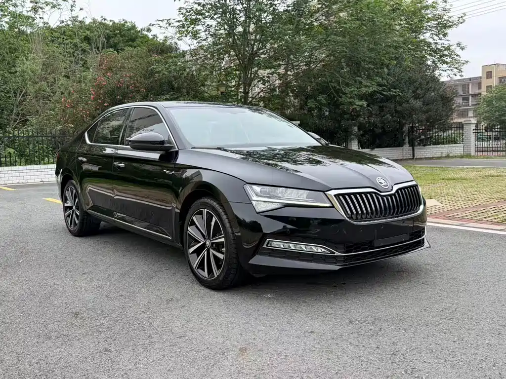 Skoda Superb 2020 — фото 3