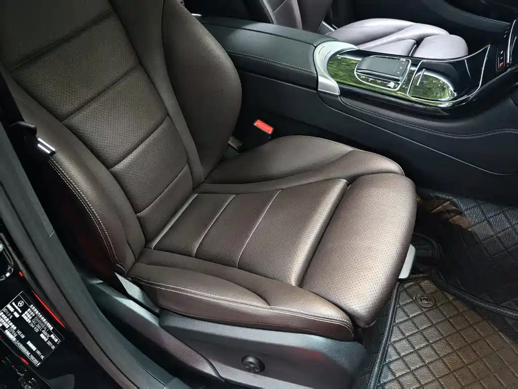 Mercedes-Benz GLC 2021 — фото 12